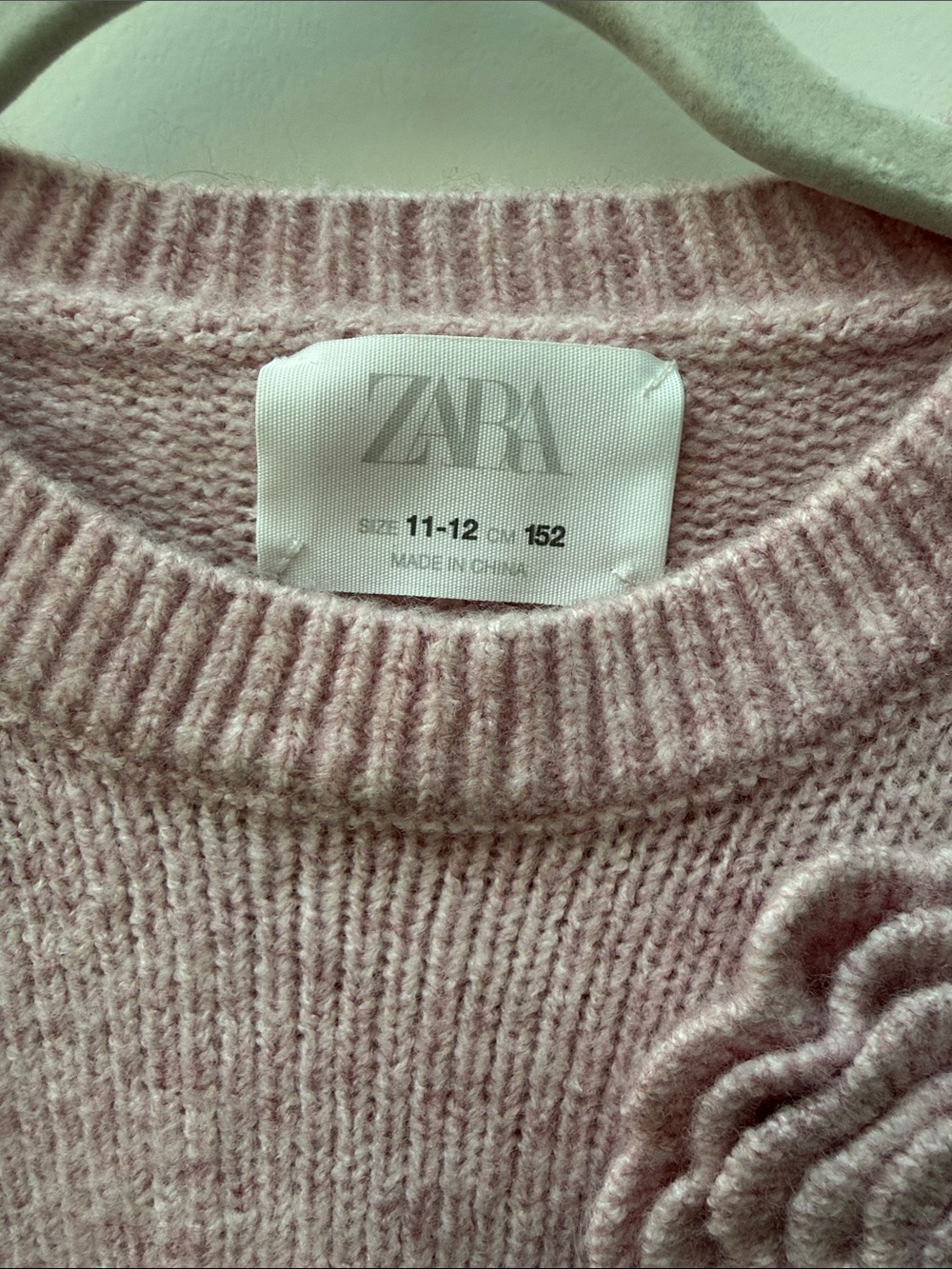 Zara Girl Teen Dusty Pink Floral Applique Crewneck Sweater 11-12 - Picture 3 of 5